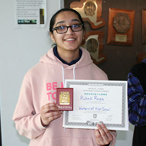 picture of student recipient of Bausch + Lomb Honorary Science Award